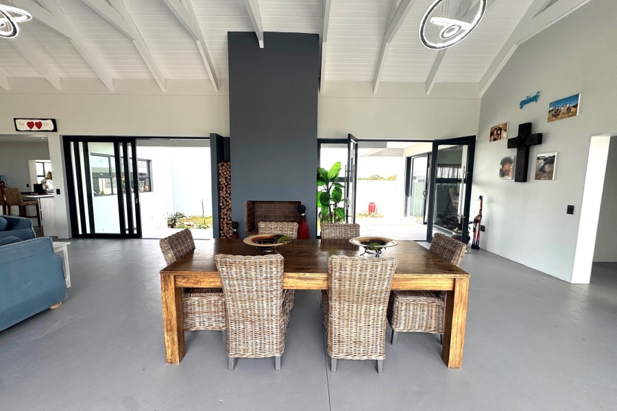 4 Bedroom Property for Sale in Olifantskop Western Cape